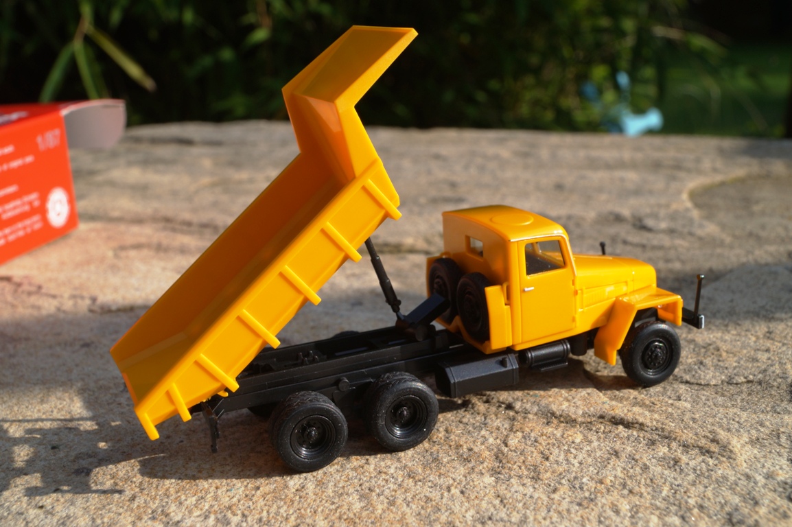 307574 - Herpa - IFA G 5 Muldenkipper, orange