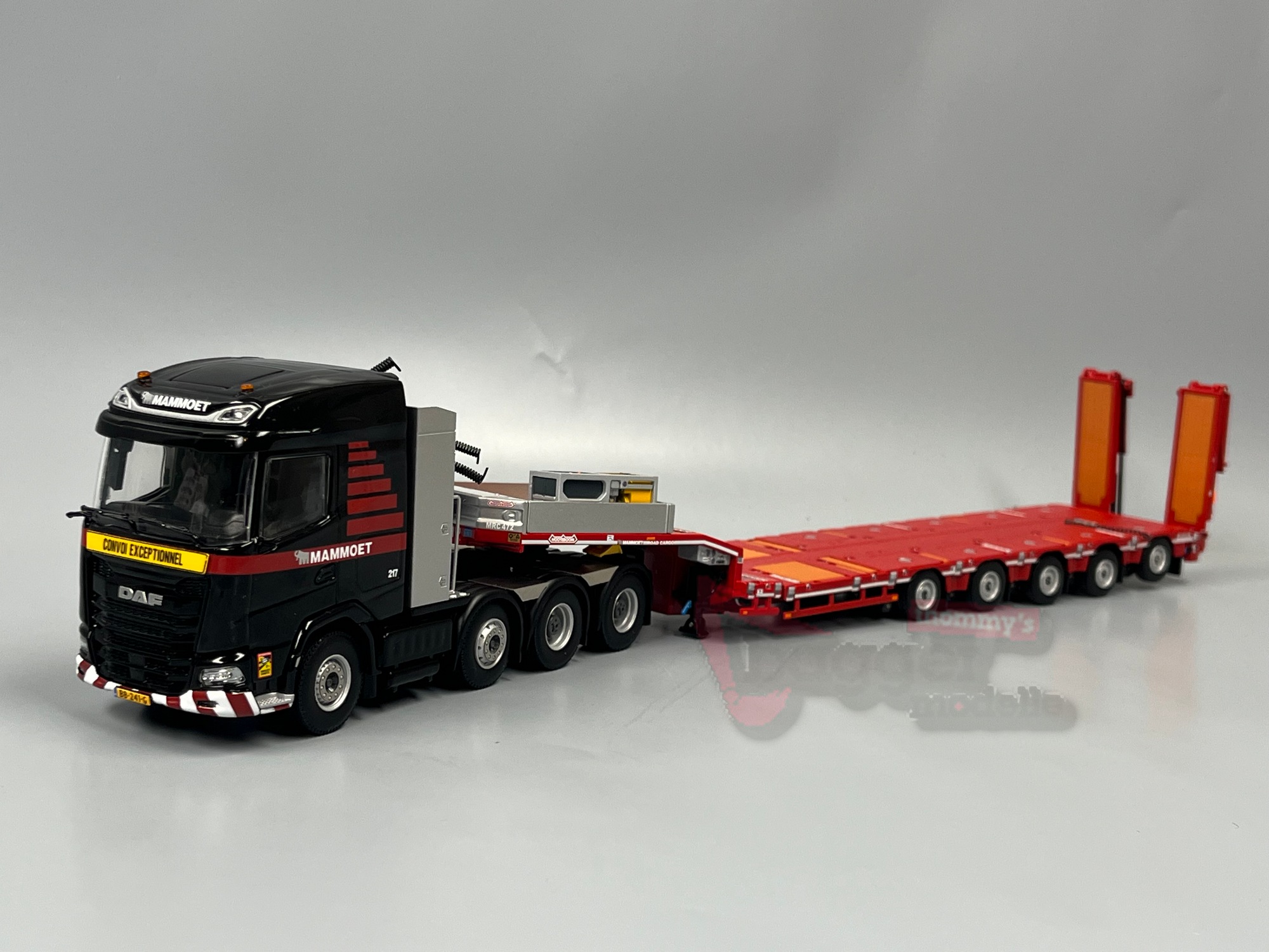410348 - WSI - DAF XG 8x4 mit 5achs Nooteboom Tieflader Manoovr - Mammoet