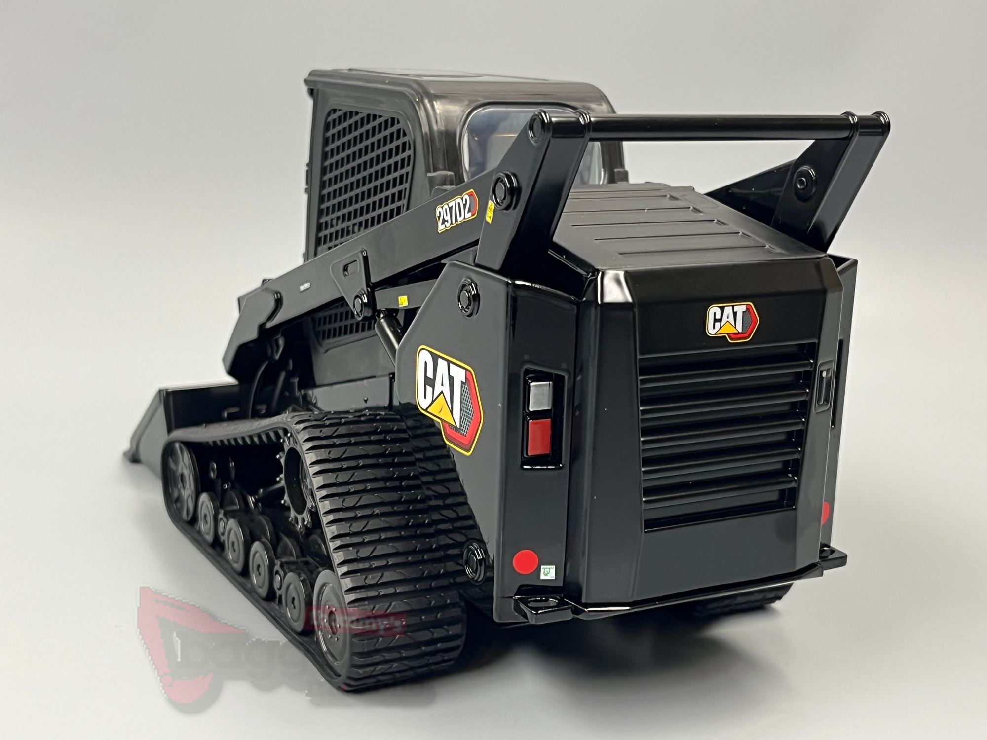 85268BK - DCM - CAT 297D2  Kompaktkettenlader - schwarz - 1:16