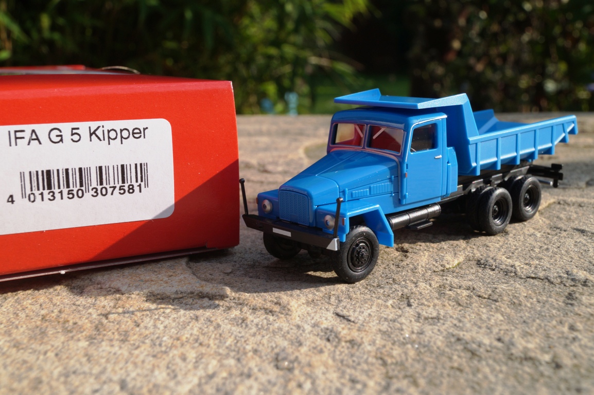 307581 - Herpa - IFA G 5 Muldenkipper, blau