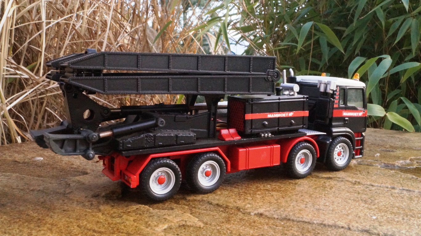 MAN 4achs LKW  Brückenfahrzeug "Mammoet"