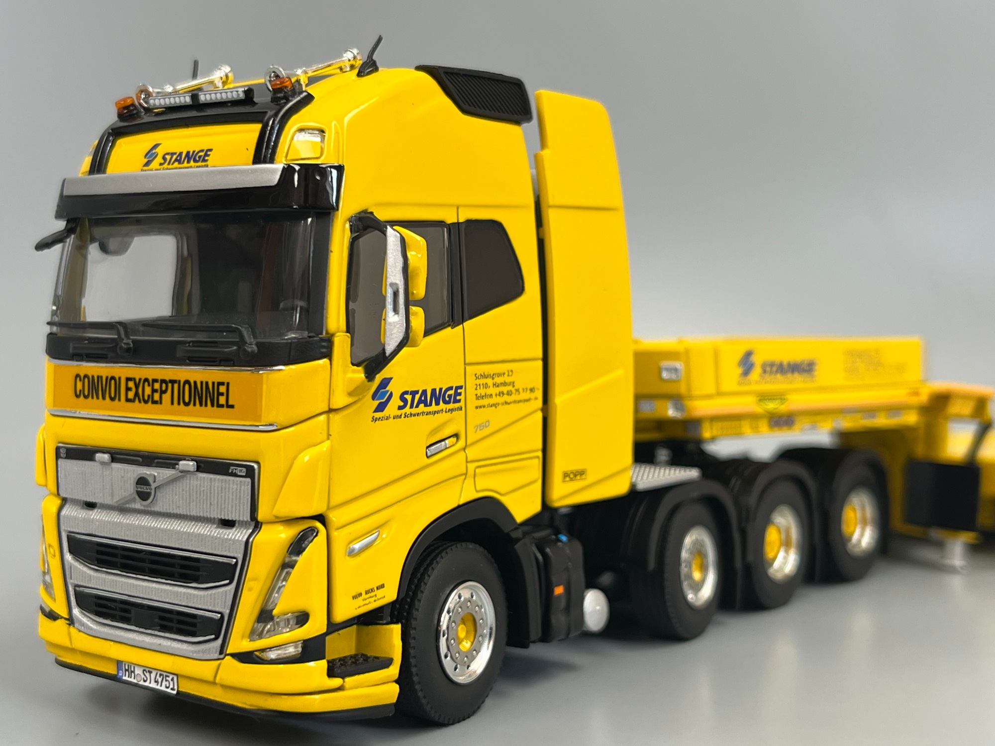 01-4935 - WSI - Volvo FH5 GL XL 8x4 mit 3achs Nooteboom Euro Tieflader - STANGE - D
