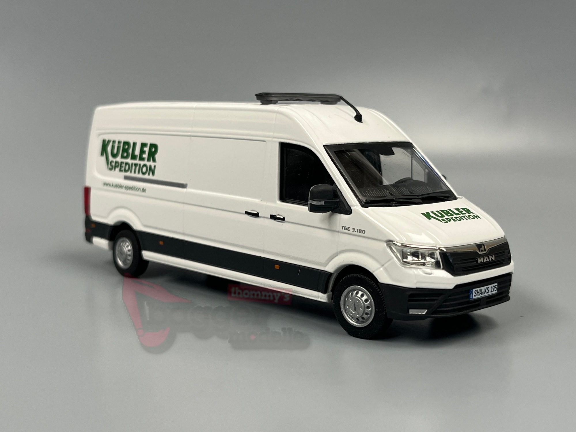 1615-20 -Conrad -MAN TGE Kastenwagen mit langen Radstand "Kübler"