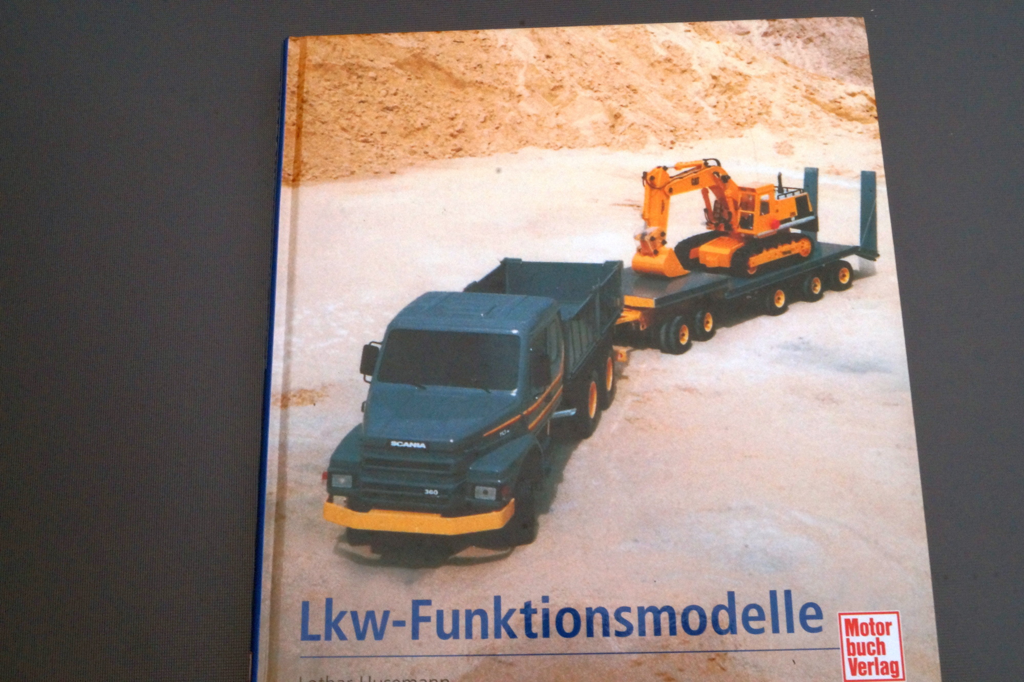 Bücher - LKW Funktionsmodelle