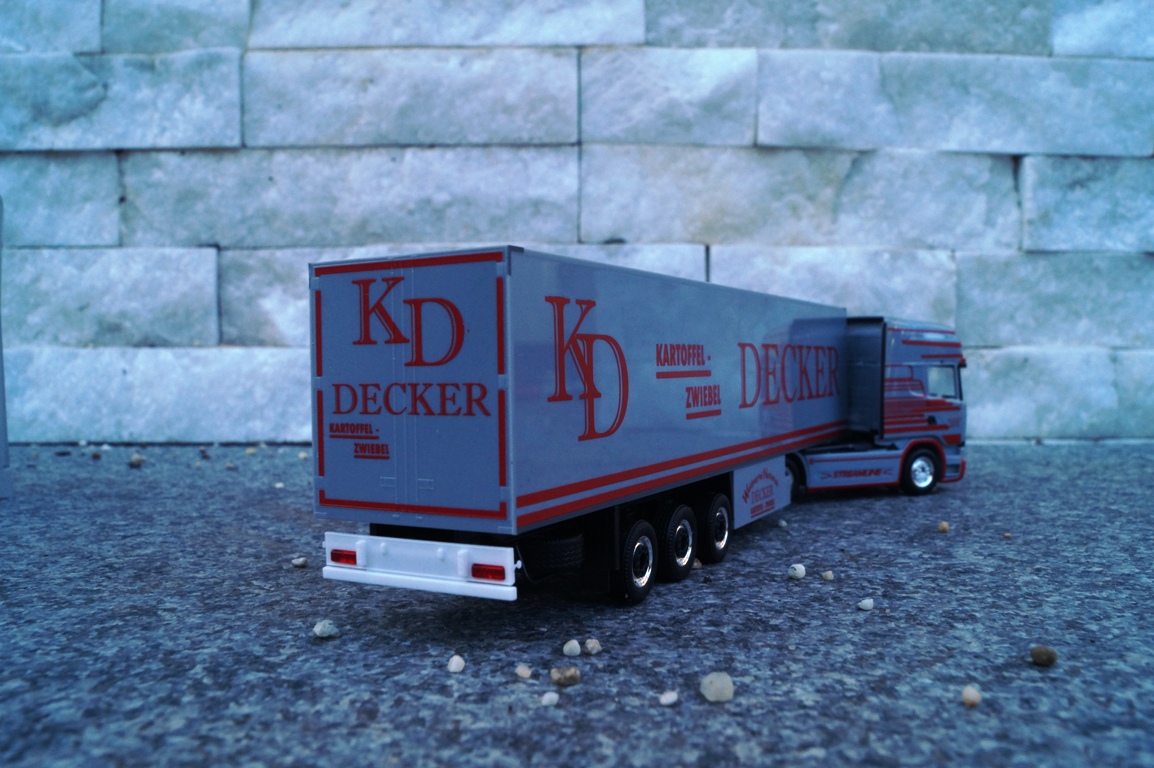 934954 - Herpa - Scania R13 Topline Kühlkoffer Sattelzug "Decker" AT"