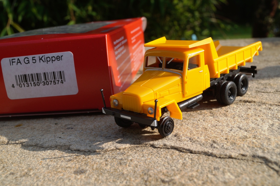 307574 - Herpa - IFA G 5 Muldenkipper, orange