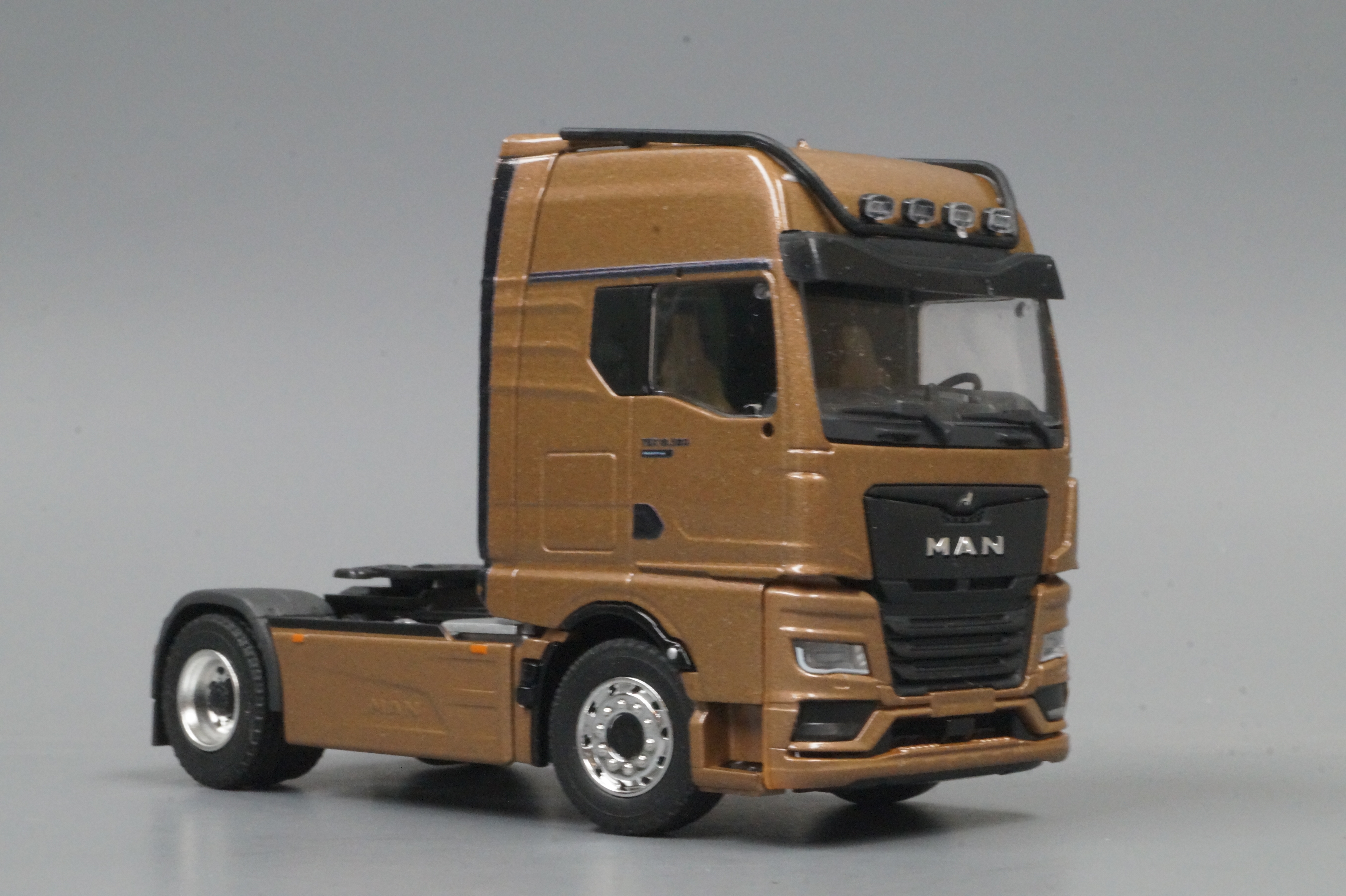 8000-16 - Conrad - MAN TGX GX 2achs Sattelzugmaschine "IAA 2024"