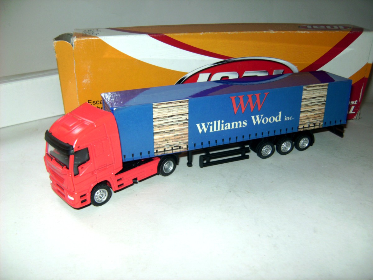 Iveco Stralis Koffersattelzug " Wiliams Wood"