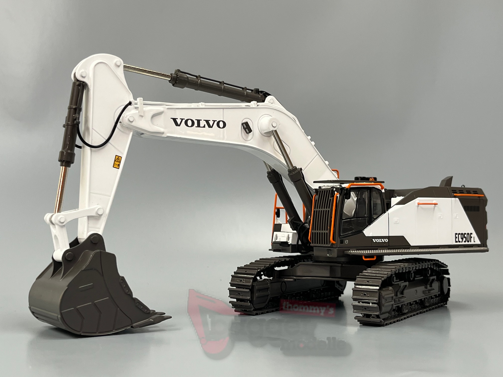 64-2012 - WSI - VOLVO EC950F  Kettenbagger "weiß"