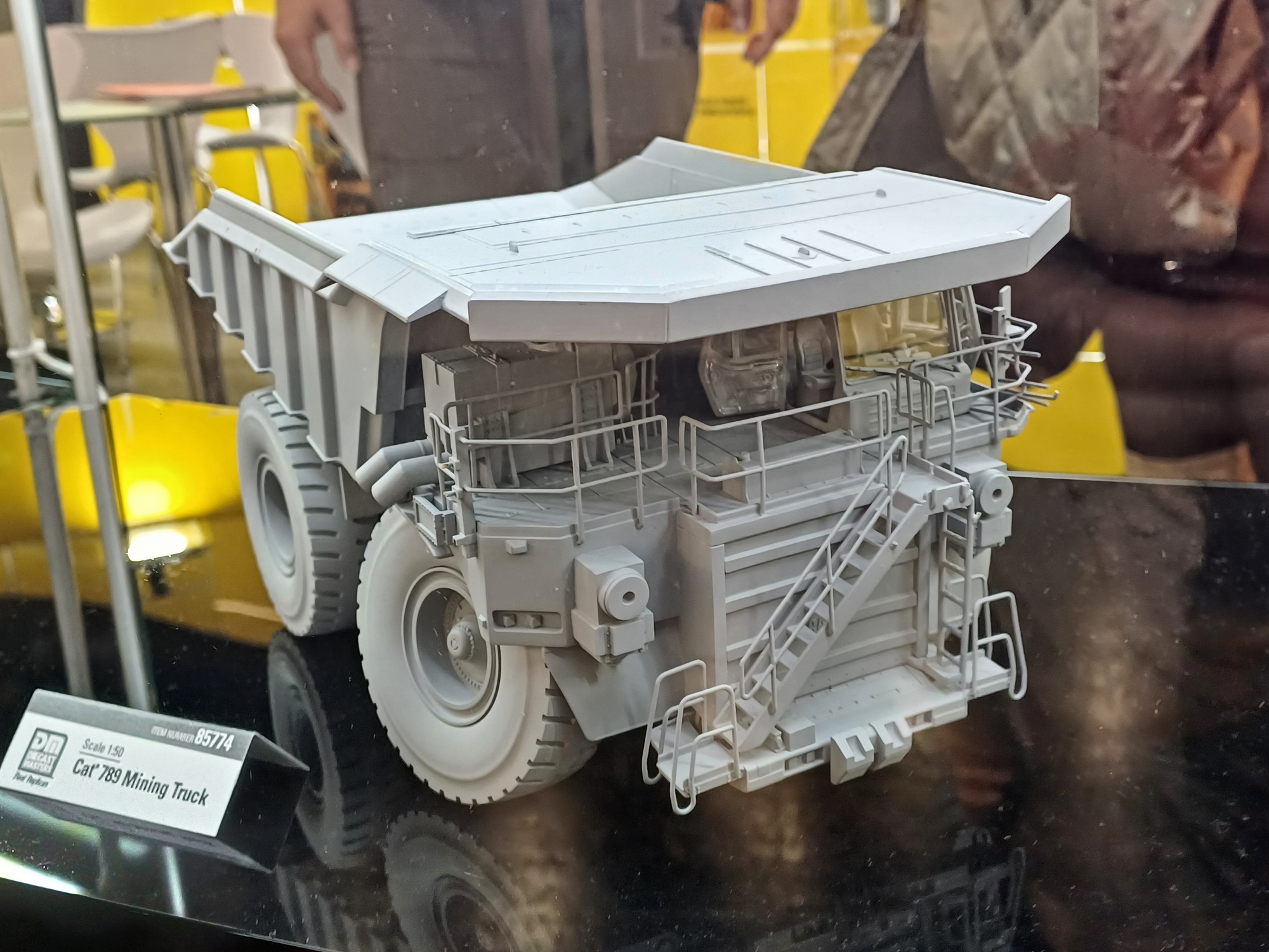 85774 -DCM - CAT 789 Mining Muldenkipper