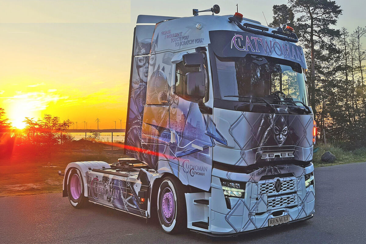 01-5244 -WSI - Renault T High EVO 4x2 Sattelzugmaschine "Popp Fahrzeugbau Catwoman" DE