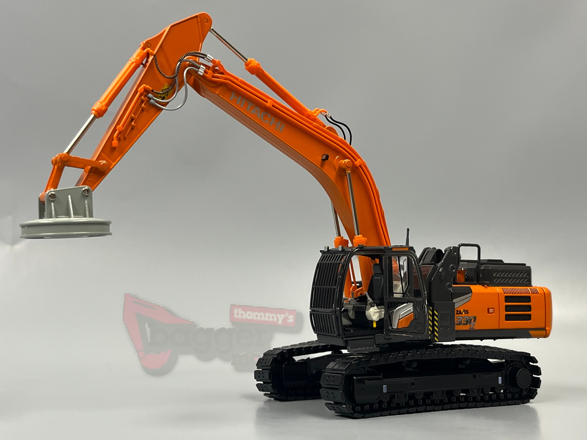 30143-5- Replicars - HITACHI Bagger ZX330LC-7 mit Magnet