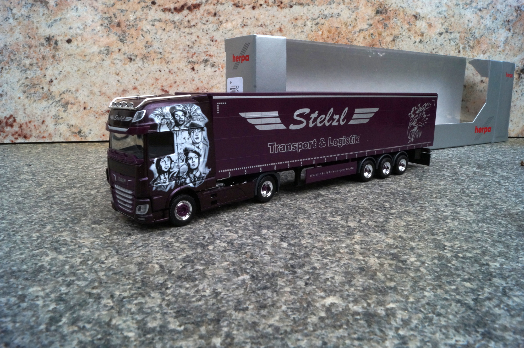 941259 -Herpa - DAF Gardinenplanen-Sattelzug  "Stelzl"