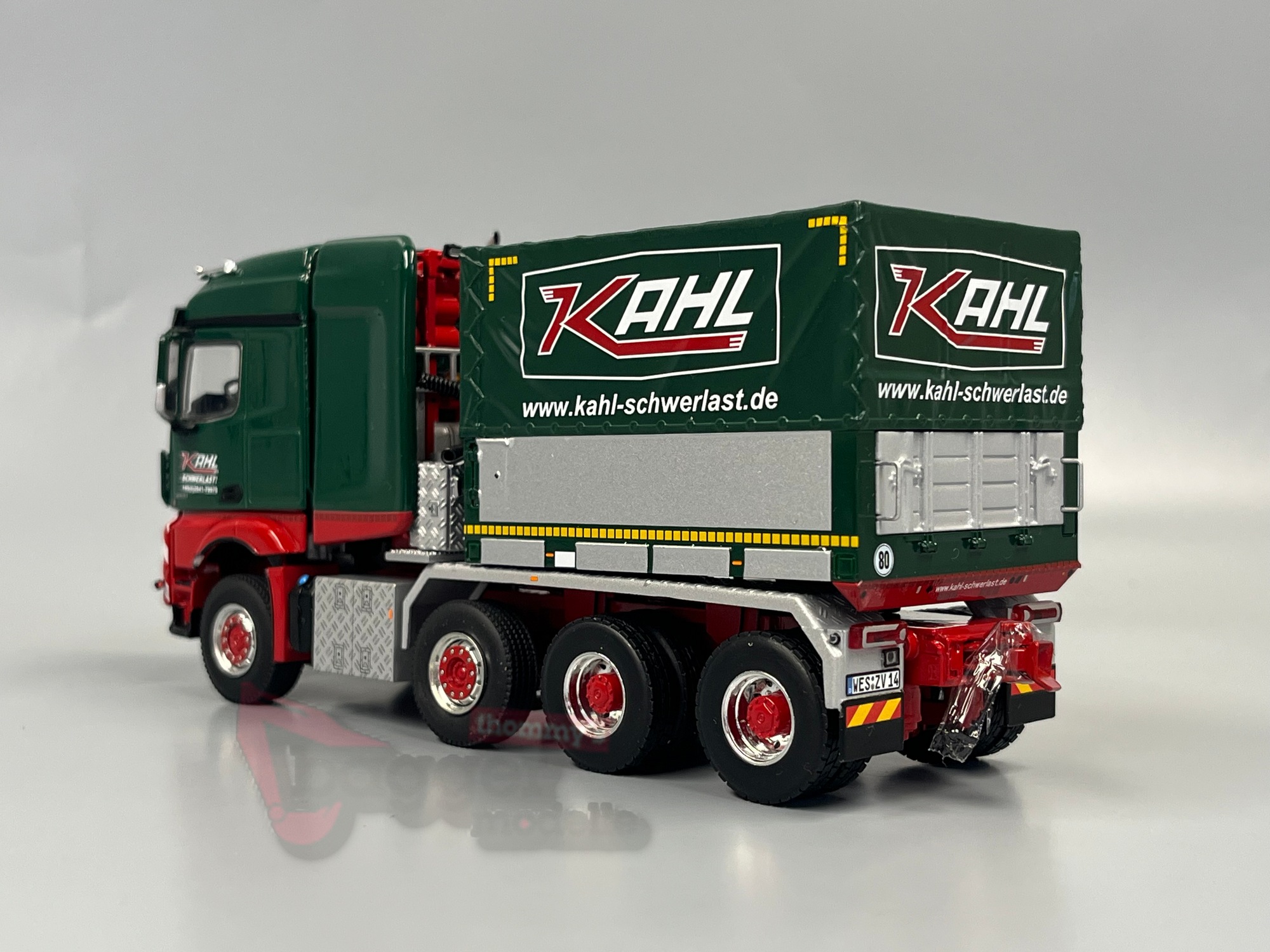 02-3862 - WSI - Mercedes-Benz Arocs 8x6 4achs Schwerlast-Zugmaschine mit Pritsche - Kahl