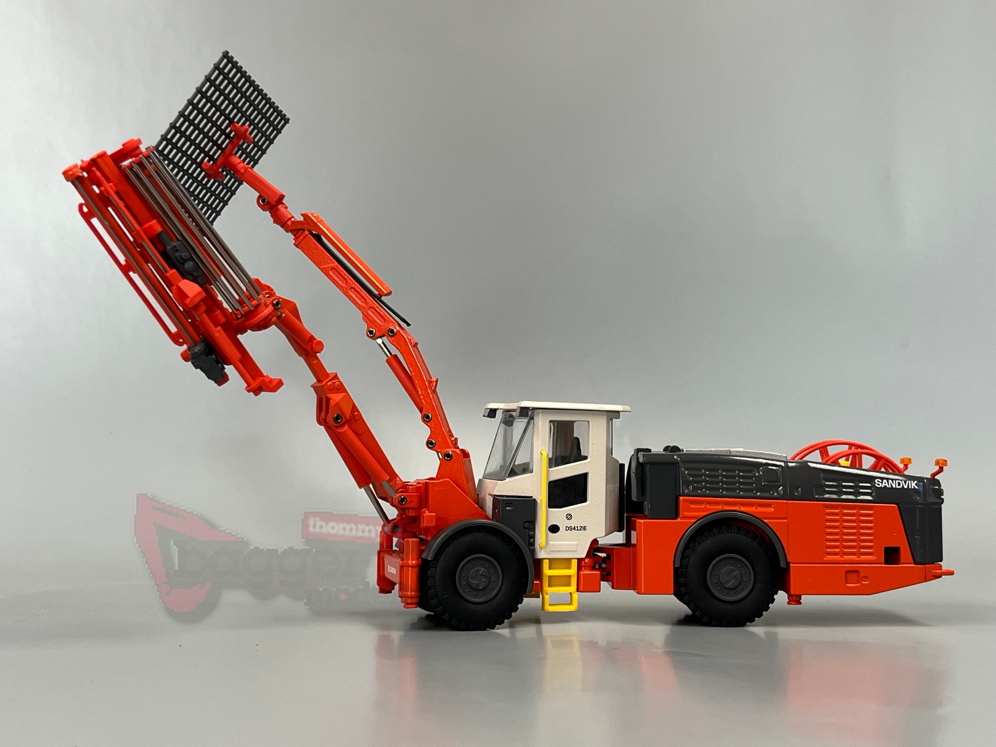 2528 - Conrad - Sandvik DS 412i  Gesteinsanker  Bohrgerät
