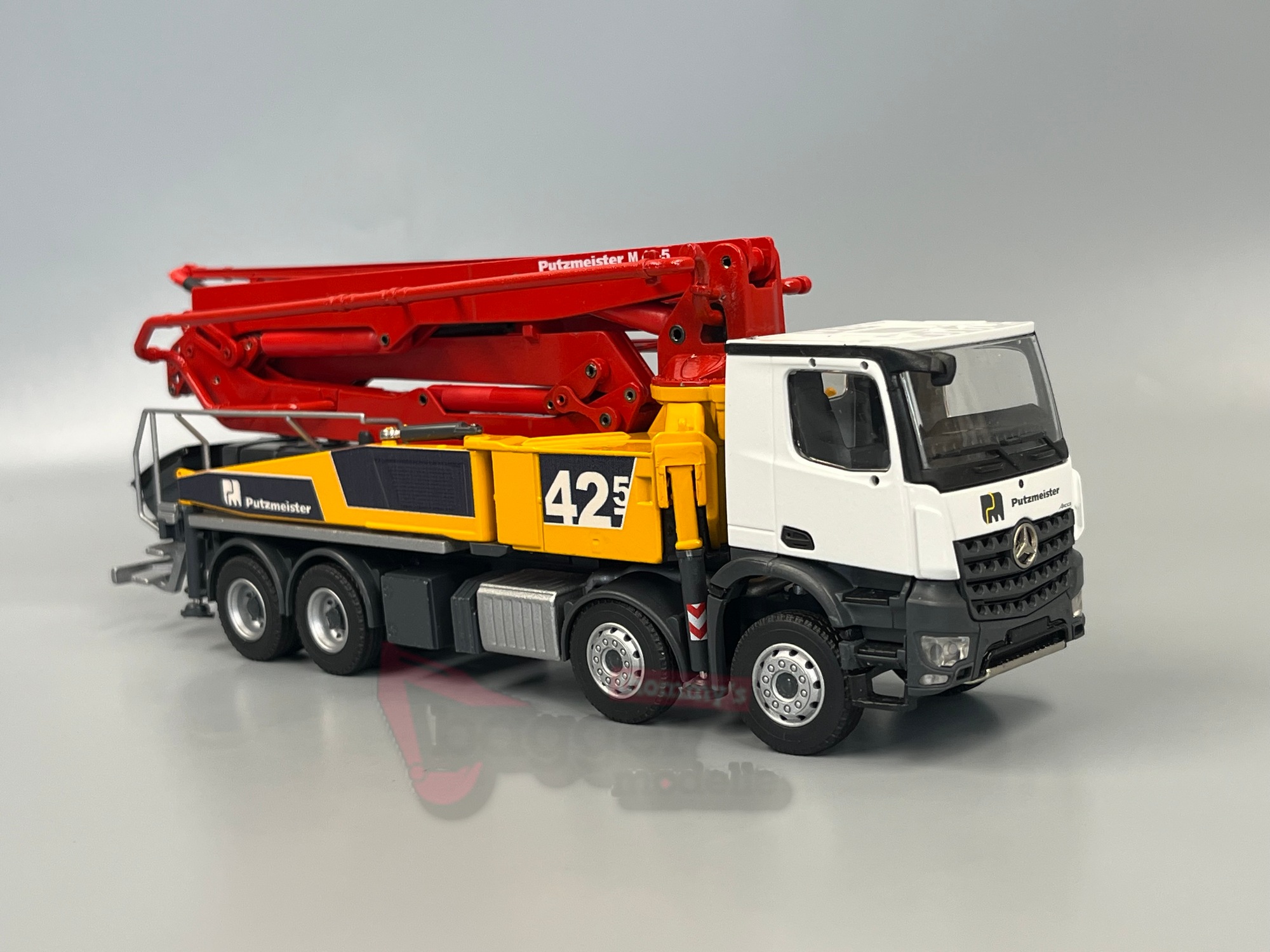 78199-6 - Conrad - Putzmeister  M42-5 RZ Betonpumpe auf  Mercedes-Benz AROCS  "Update"