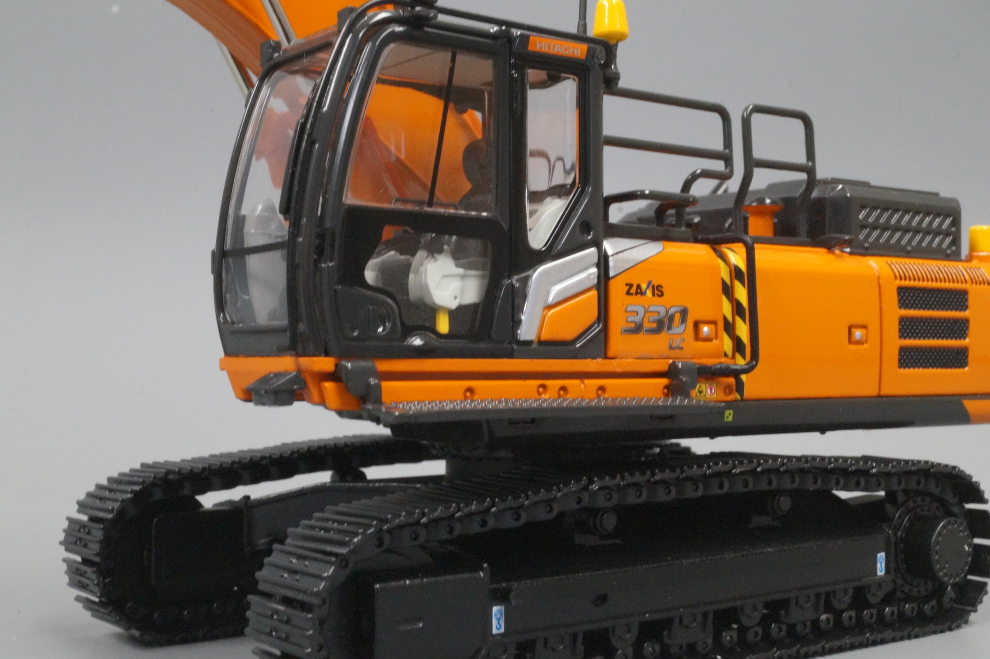 30143-3 -Replicars - HITACHI Bagger ZX330LC-7 mit Teleskopstiel