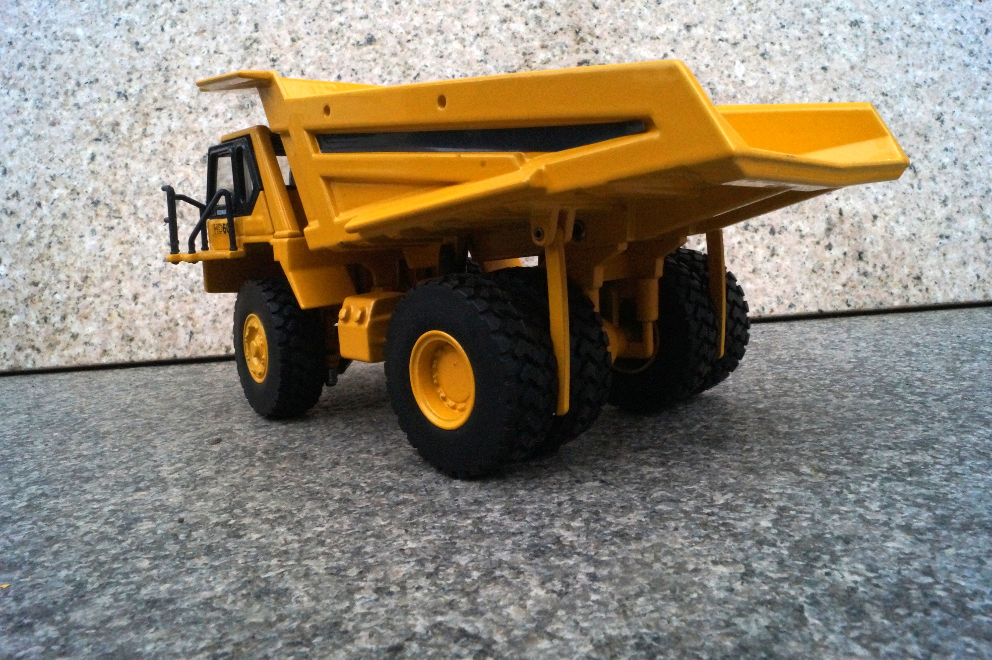Komatsu HD 605 Muldenkipper