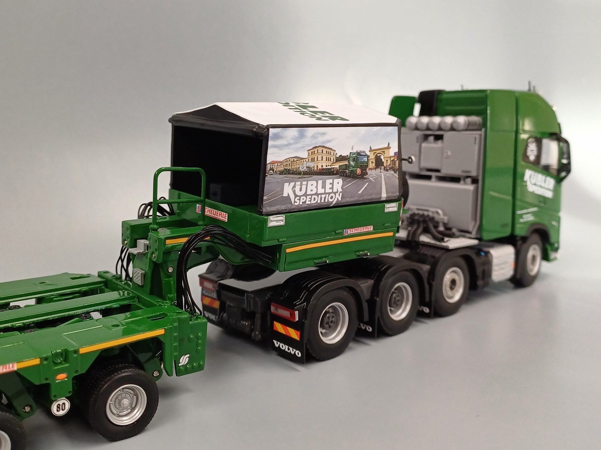 WSI Kübler Volvo FH05 Globetrotter XL 8x4 Scheuerle Intercombi + Kabeltrommel 01-4596 | - Lkw-Modelle und Baumaschinen-Modelle Online-Shop WSI Kübler Volvo FH05 Globetrotter XL 8x4 Scheuerle Intercombi + Kabeltrommel 01-4596 | - Lkw-Modelle und Baumaschinen-Modelle Online-Shop