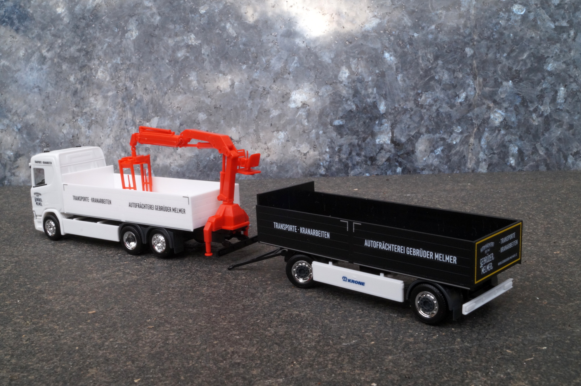 315999 - Herpa -Scania CR 20 ND Pritschen-Hängerzug mit Ladekran „Gebrüder Melmer“ (AT