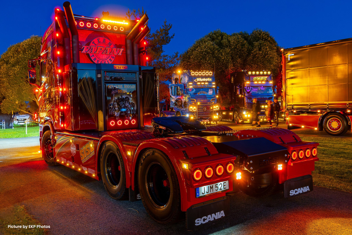 32-0289 - IMC - Scania S Series 3 achs Zugmaschine 6x4 - Team Tapani - Gold Digger