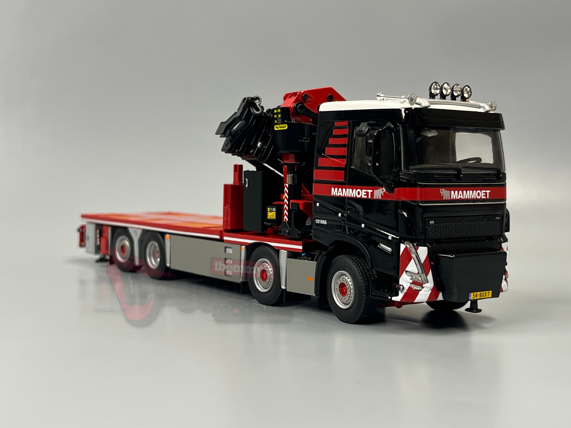 410323 -WSI - VOLVO FH 5 Schlafkabine Pritschenwagen 8x2 Nachlaufachse mit Palfinger PK 78002 SH + JIB "Mammoet"