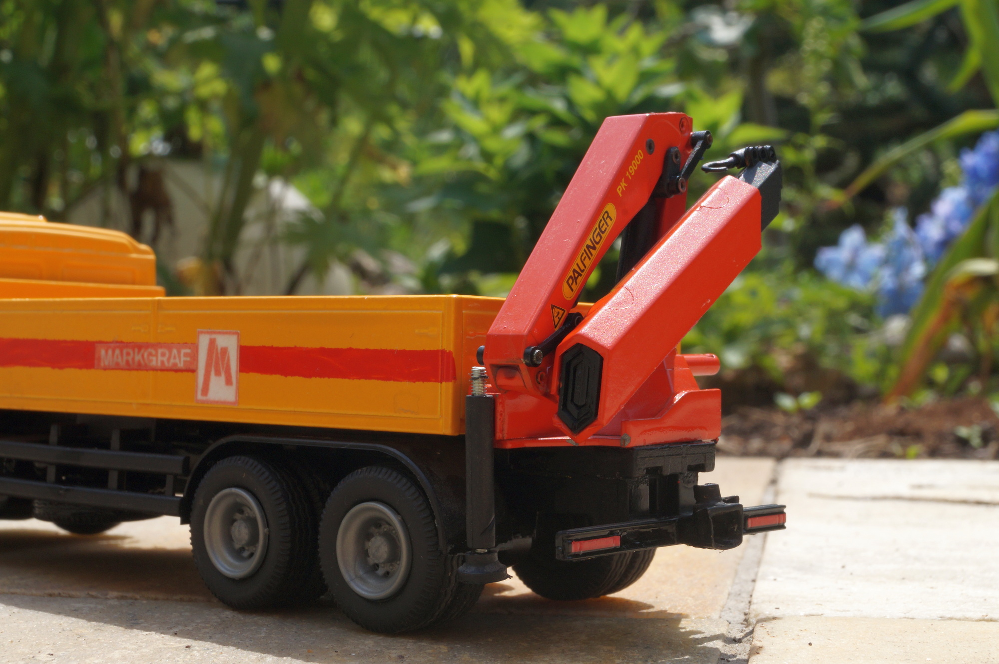 MAN 3achs Pritschen LKW mit Palfinger PK 19000 "Markgraf"