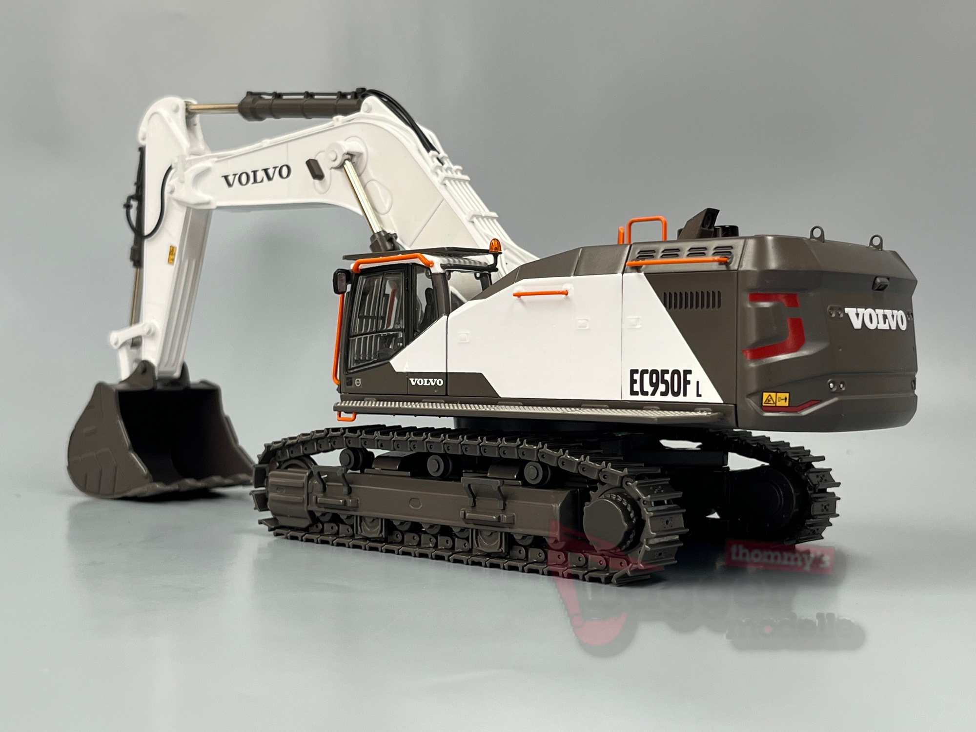 64-2012 - WSI - VOLVO EC950F  Kettenbagger "weiß"