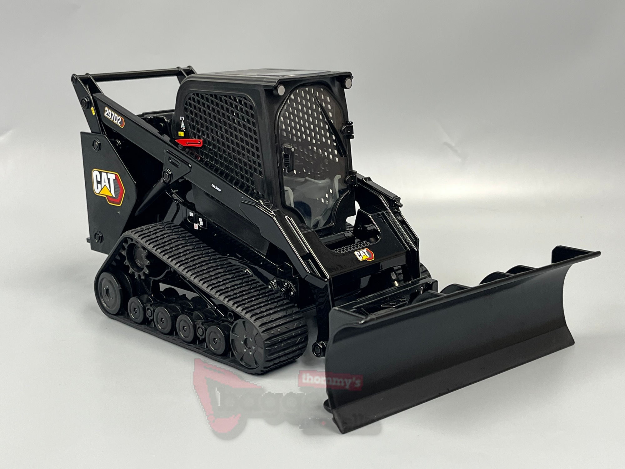 85268BK - DCM - CAT 297D2  Kompaktkettenlader - schwarz - 1:16