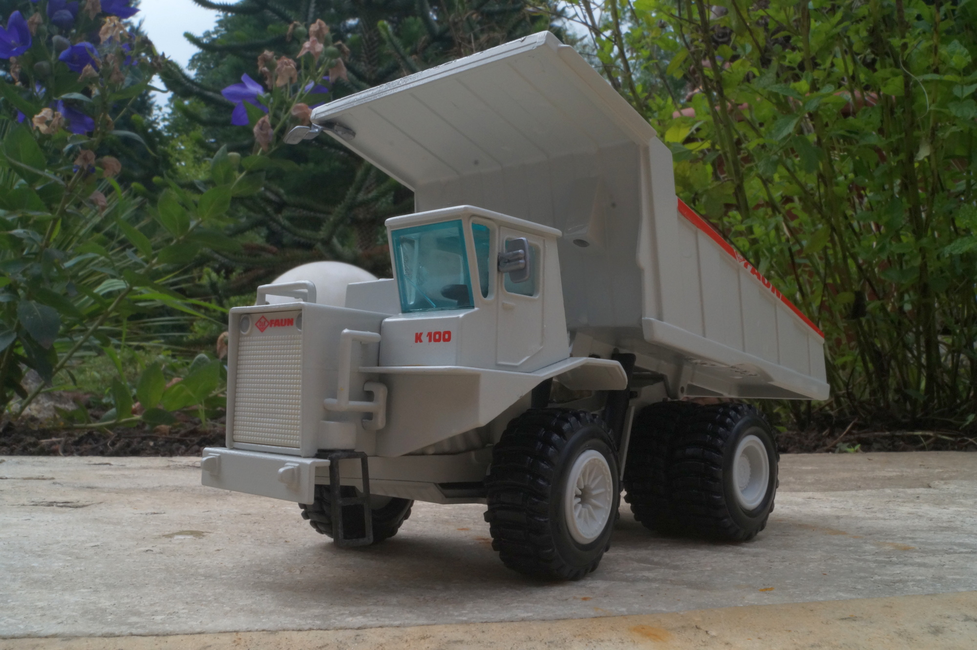 Orenstein & Koppel - O&K FAUN K 100  Muldenkipper