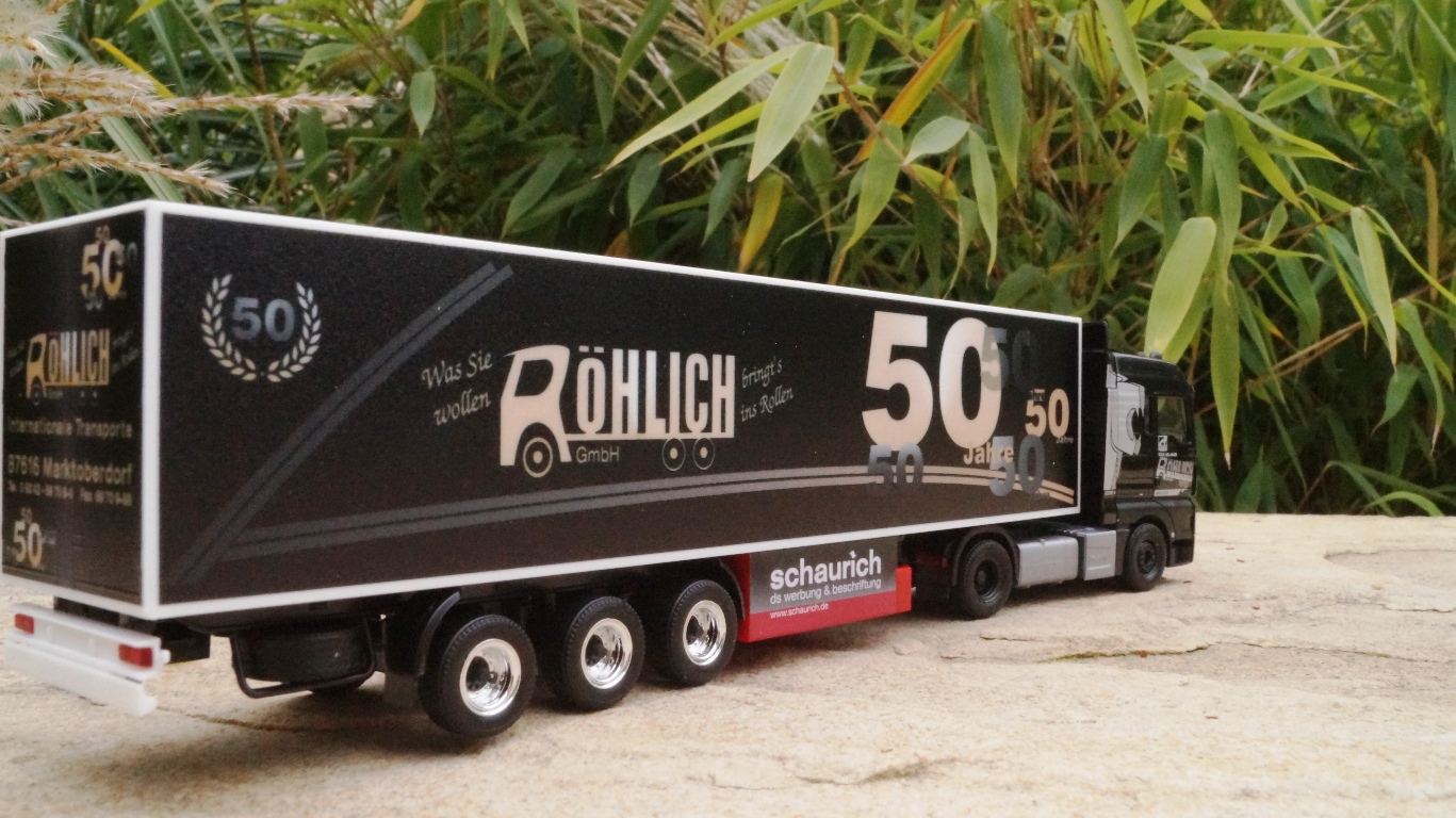 305389 - Herpa - MAN TGX XLX Euro 6 Kühlkoffer-Sattelzug "50 Jahre Spedition Röhlich"