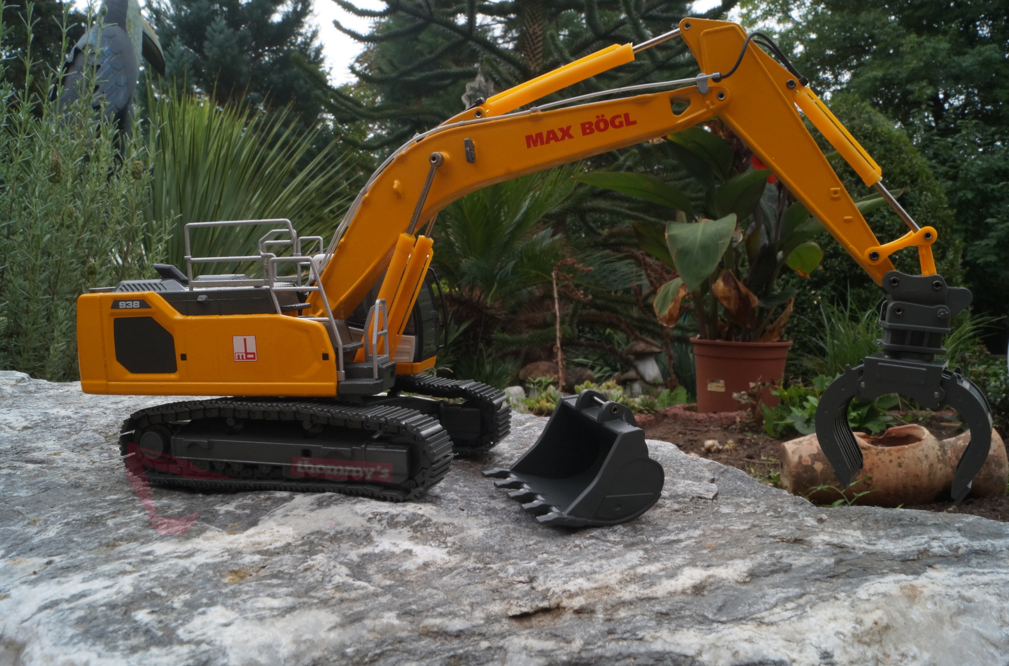2215-22 -Thommys - Liebherr R 938 Hydraulikbagger "Max Bögl"