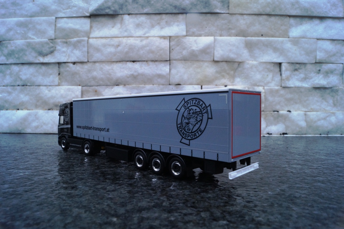 932530 - Herpa -Scania R 13 Topline Gardinenplanen Sattelzug "Spitzbart" AT