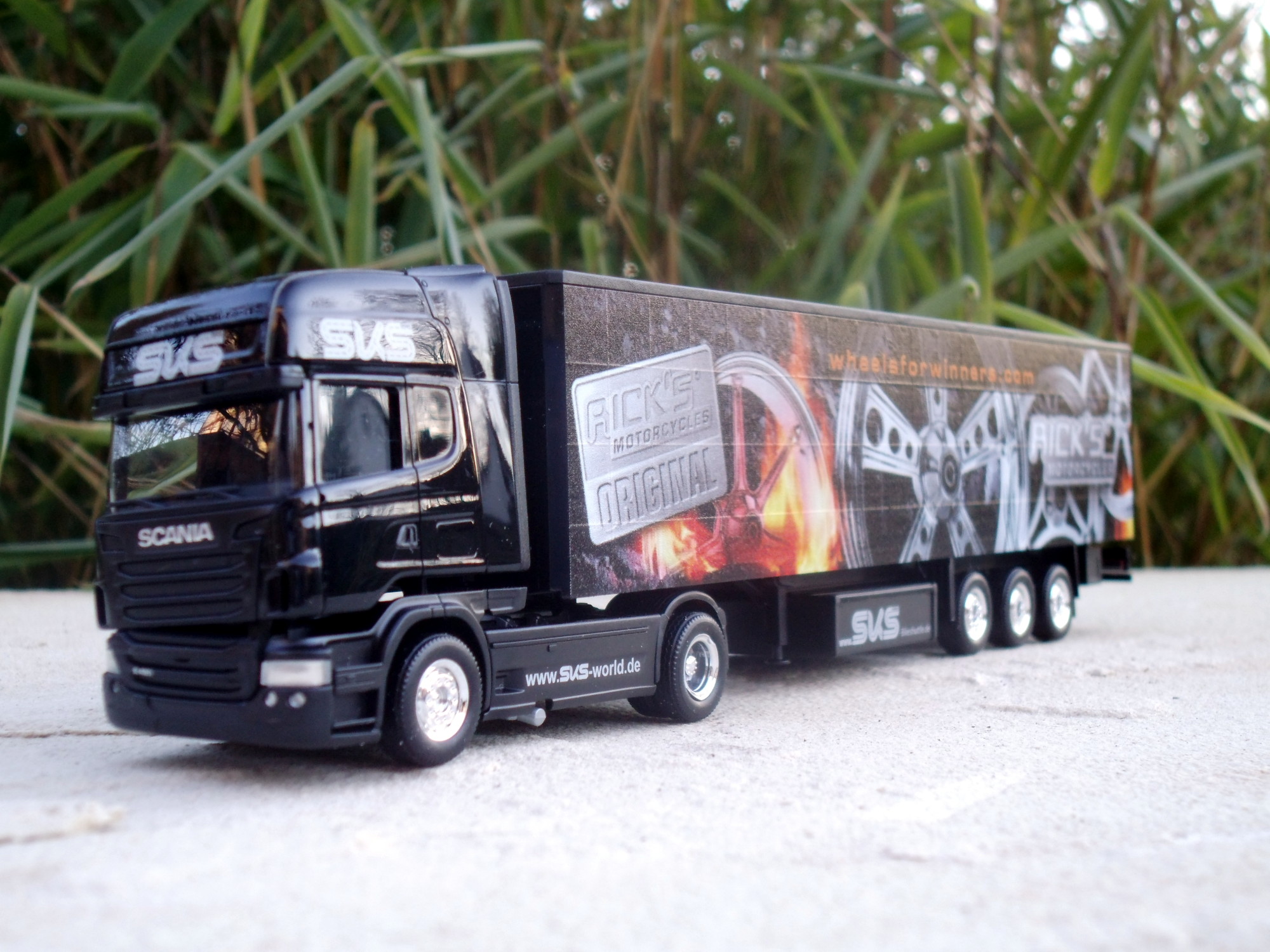 302210 - Herpa -Scania R TL Gardinenplanen-Sattelzug "SKS / wheelsforwinner.com"