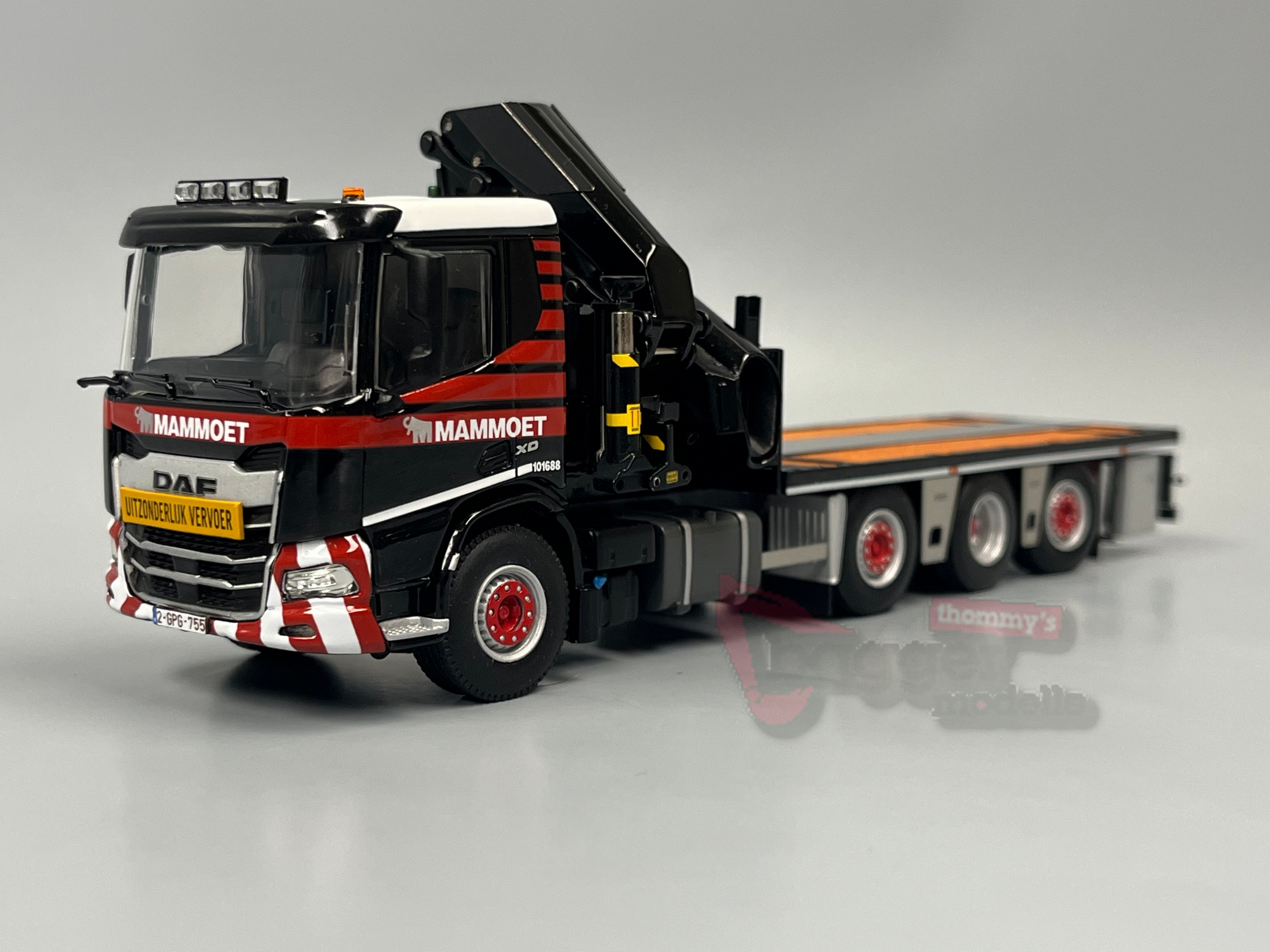 410335 - WSI - DAF XD 8x2 mit 4achs Pritsche und Ladekran - Mammoet