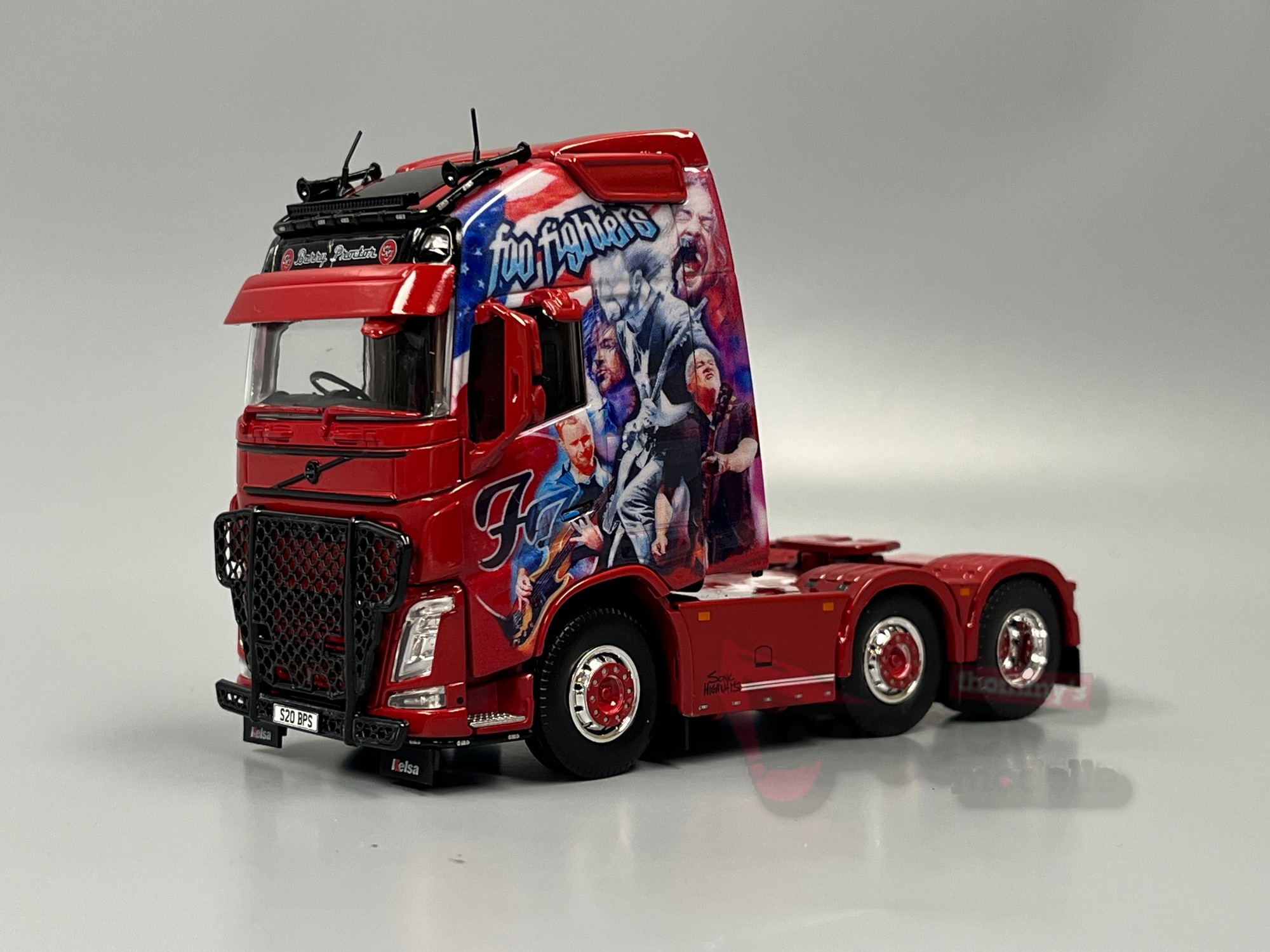 86169 -Tekno - Volvo FH04 Globetrotter XL 6x2 Zugmaschine "  Barry Proctor - Foo Fighters - GB