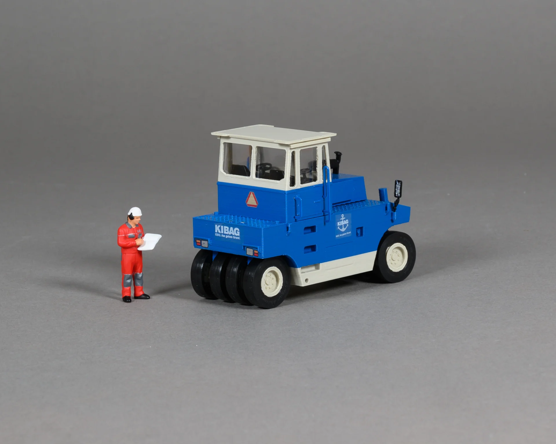 5310-2  -MSM - HAMM GRW 18 Gummirad Walze "Kibag"