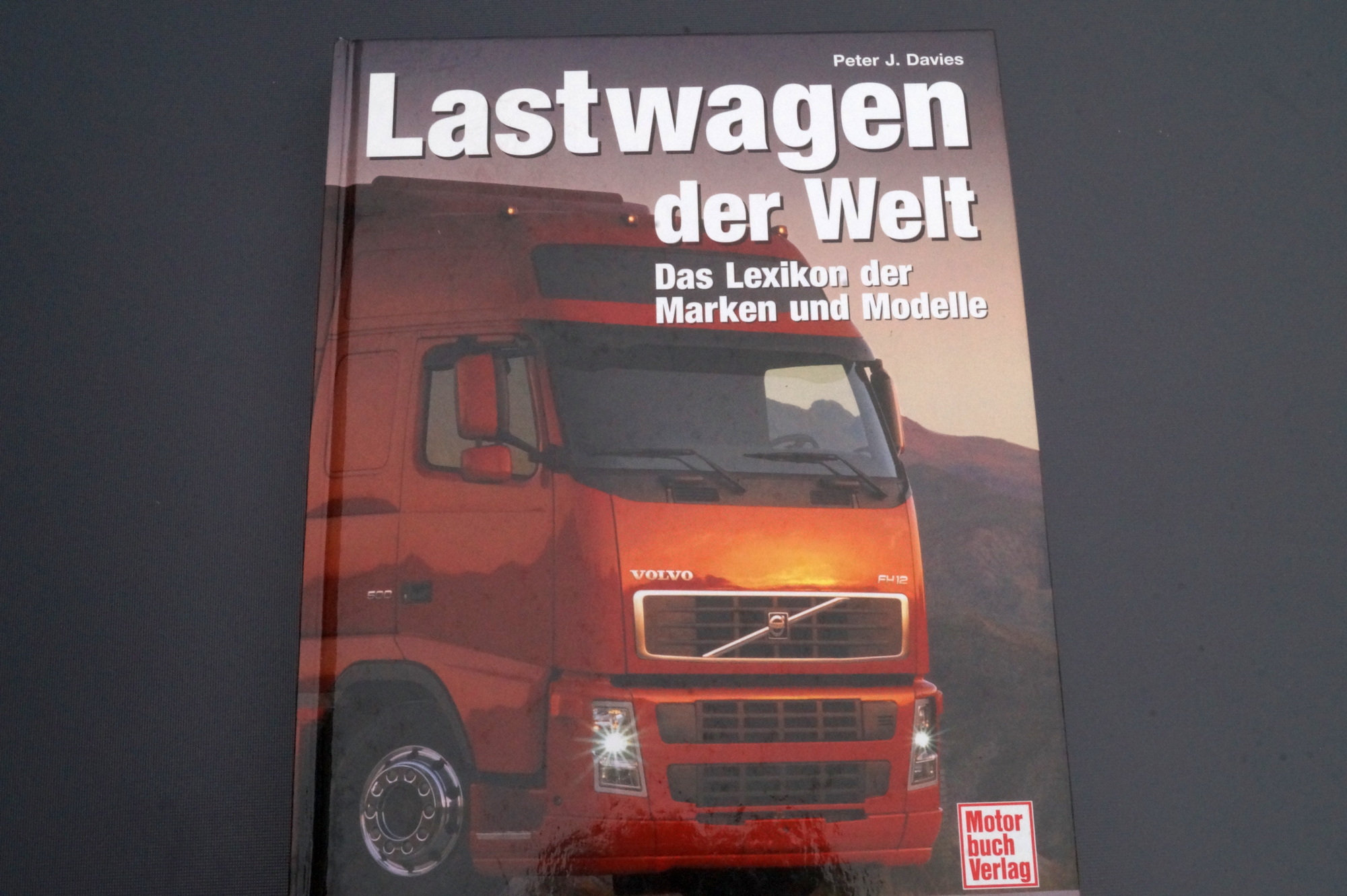Bücher - Lastwagen der Welt