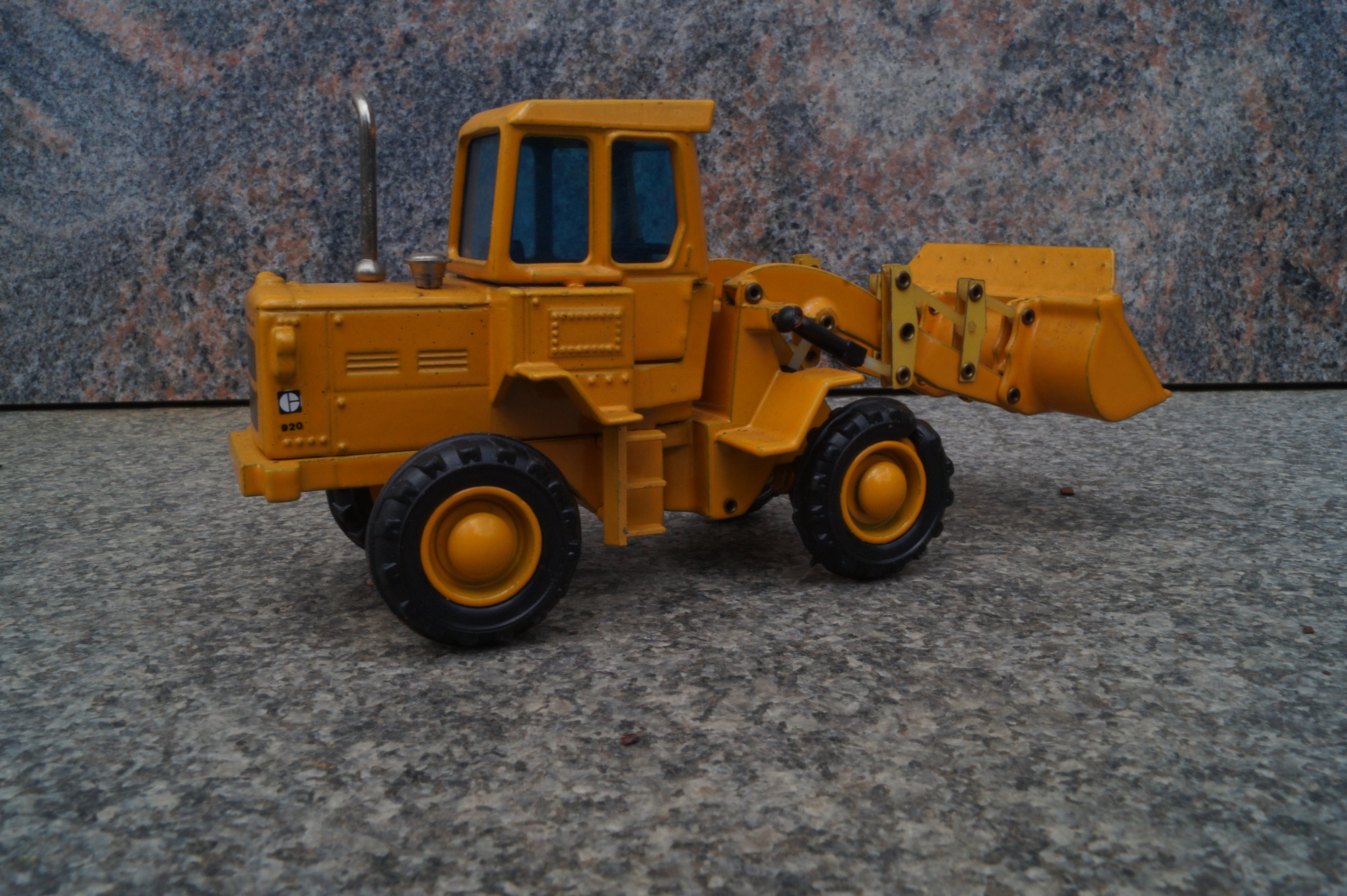 CAT 920 Radlader mit Schaufel