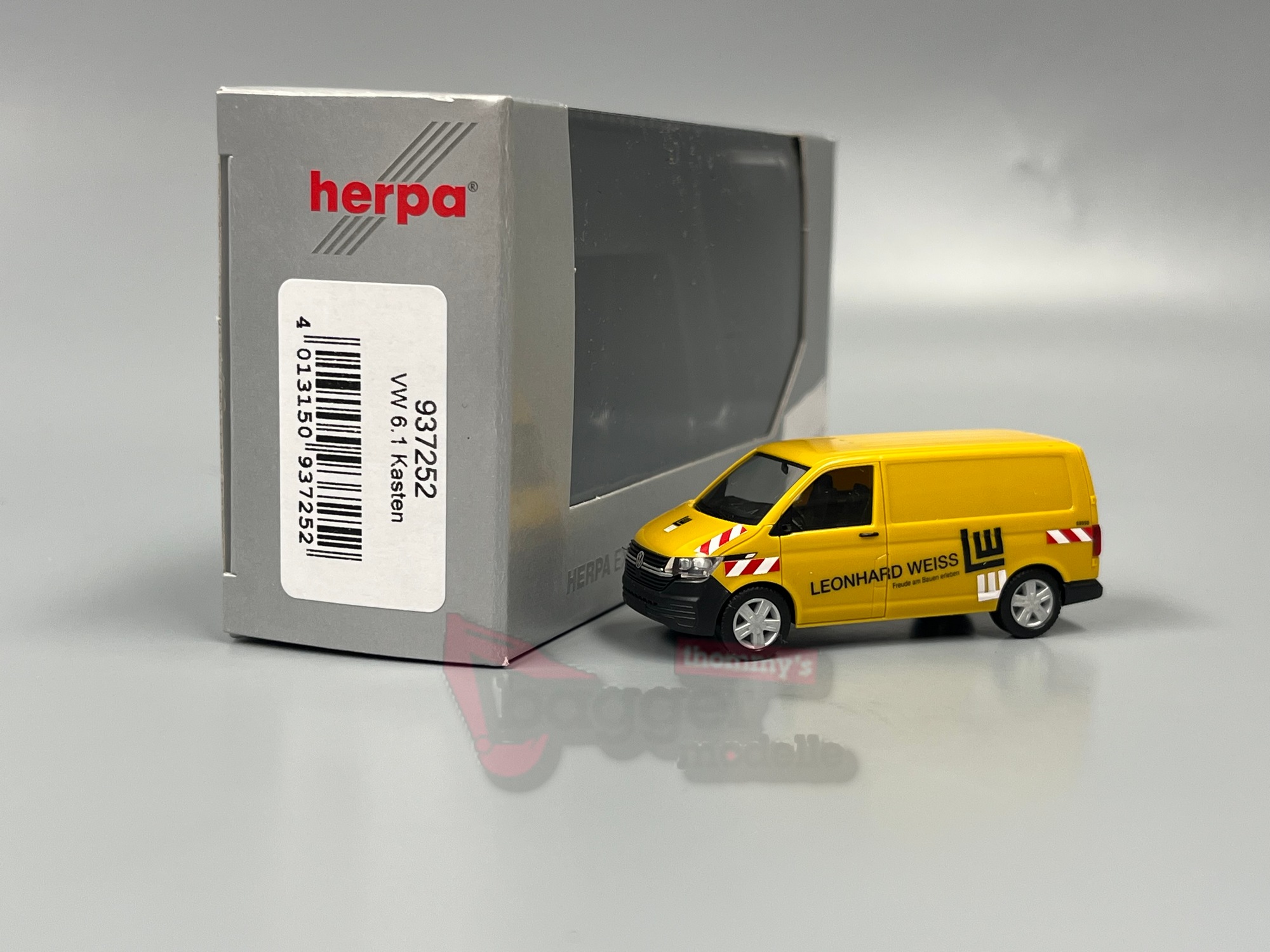 937252 - Herpa - Volkswagen (VW) T6.1 Kasten "Leonhard Weiss"