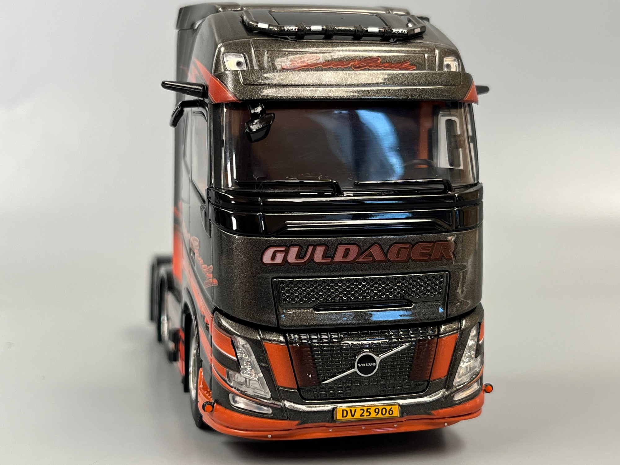 01-4769 - WSI - Volvo FH AERO GL XL Solozugmaschine "GULDAGER"