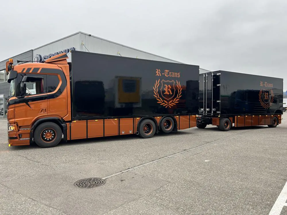 91853 - Tekno - Scania NGR Koffer Hängerzug - R-Trans - CH