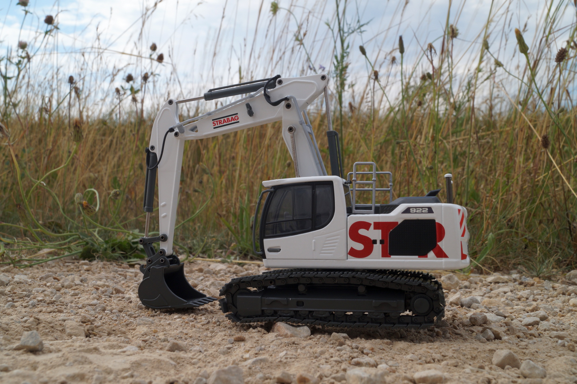 2223-2 - Thommys - Liebherr R 922 Raupenbagger Verstellausleger "Strabag"