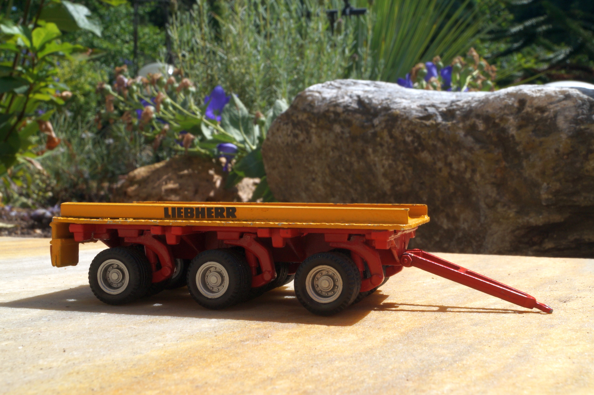 Zubehör 3achs Modul mit Deichsel "Liebherr " Lackfehler