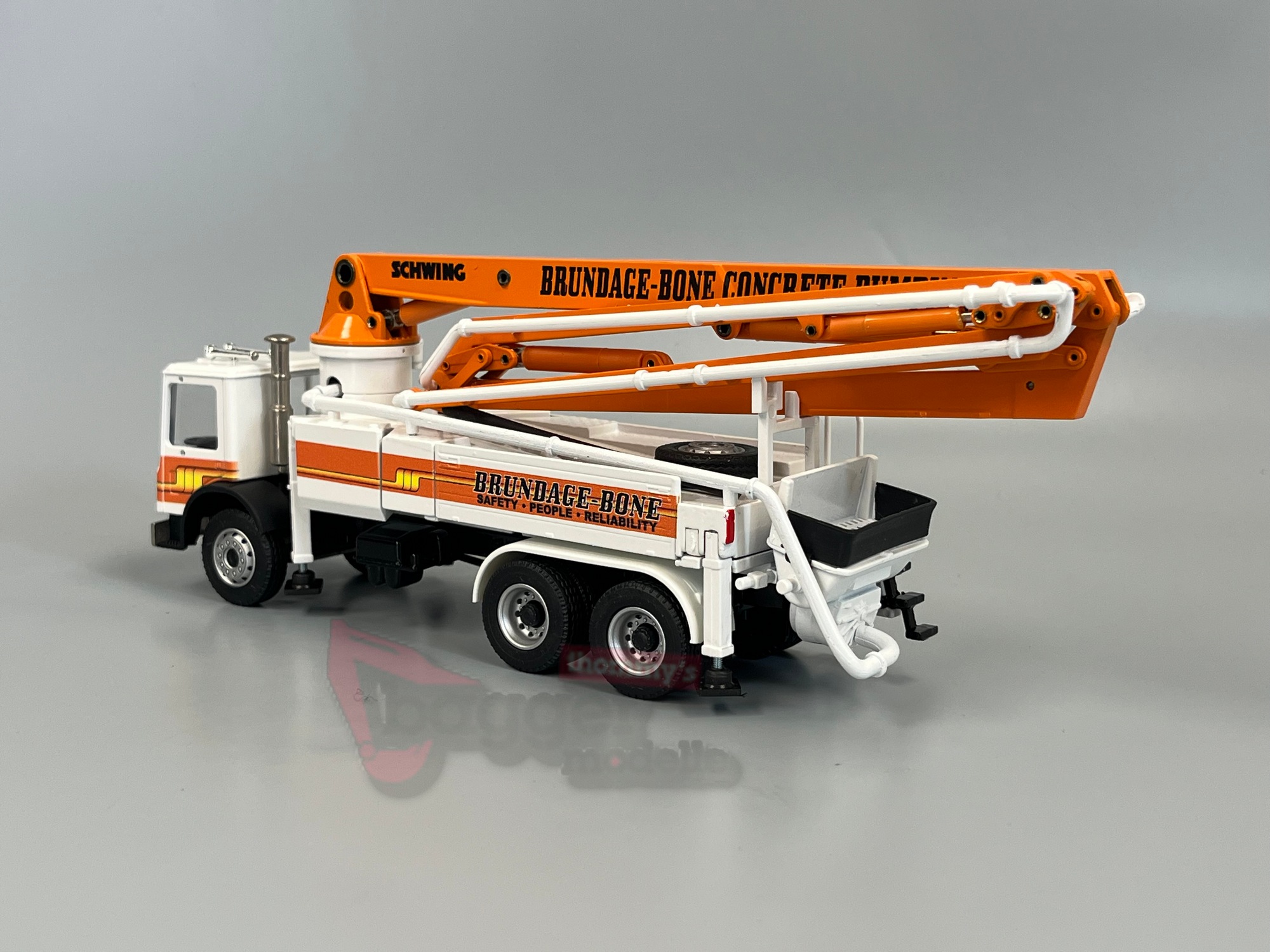 36225-1 -Conrad -Mack Schwing S36X Betonpumpe "Brundage Bone"