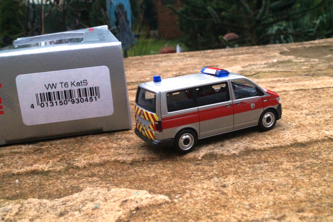 930451 - Herpa -Volkswagen (VW) T6 Bus "Katastrophenschutz Nordrhein-Westfalen"