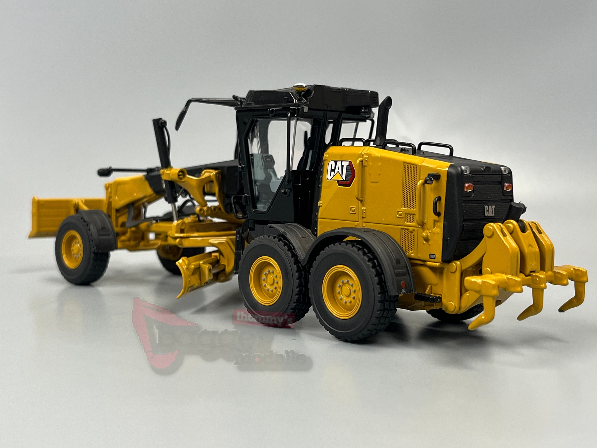 85796 -DCM -CAT 140 Motor Grader Joy