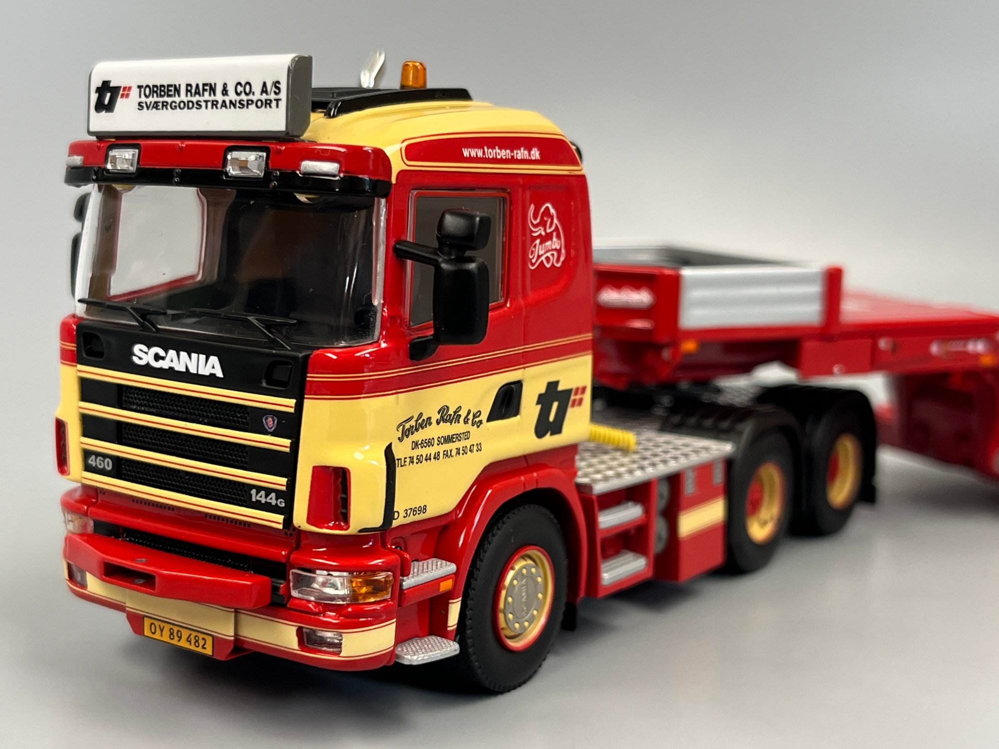 01-5032 - WSI - Scania 144C 6x4 mit 4achs Tieflader - Torben Rafn - DK