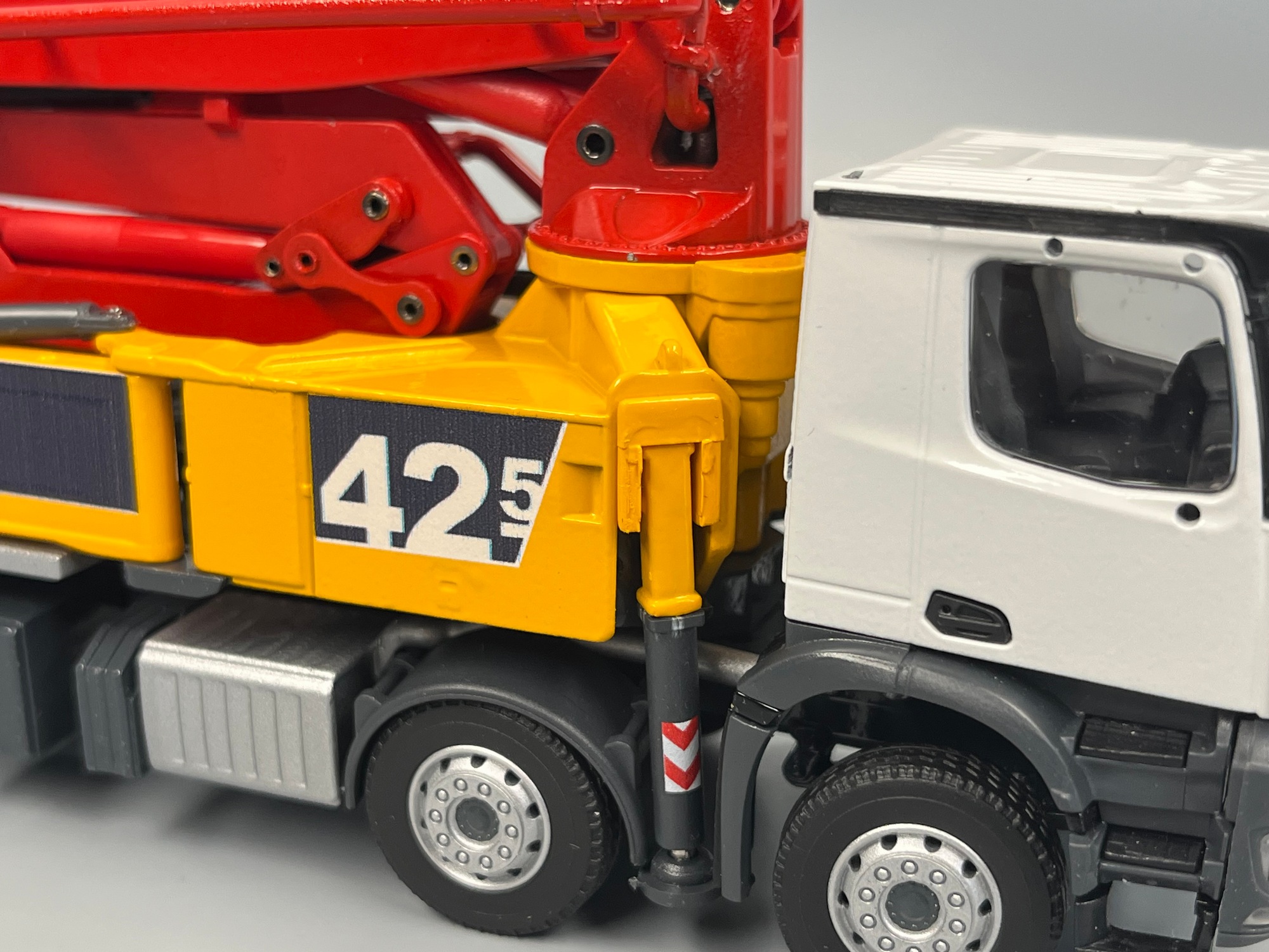 78199-6 - Conrad - Putzmeister  M42-5 RZ Betonpumpe auf  Mercedes-Benz AROCS  "Update"