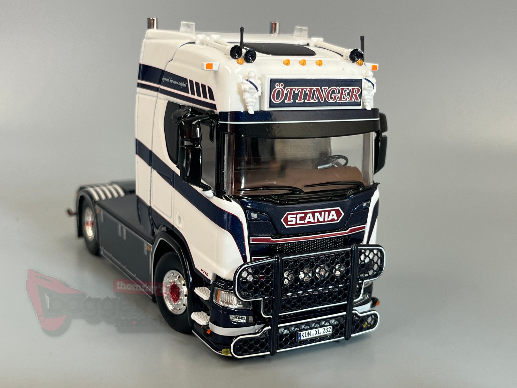 89255 - Tekno - Scania NGR Highline 4x2 Zugmaschine "Oettinger"